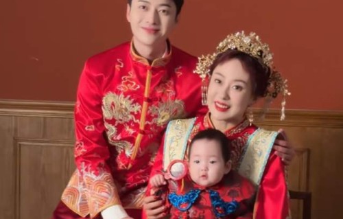 《唐诡》演员韩承羽官宣结婚生女！三年备孕选试管，妻子大其8岁|田苗苗|韩雪|高鑫|喜气洋洋猪八戒|快乐男声