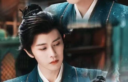 《佳偶天成》热度爆棚，任嘉伦携女主亮相，配角同框更添看点