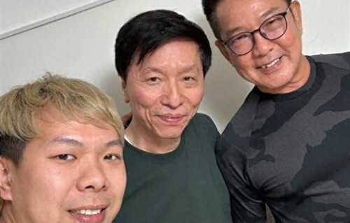 香港男星近照曝光！肌肉炸裂完胜同龄人，外貌与40年前几乎没变