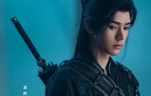 2025国产剧人气口碑榜单更新,迪丽热巴入围两部,第一名引争议