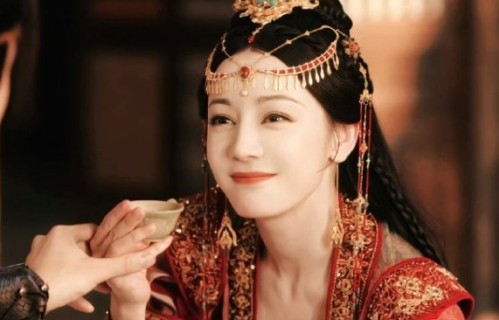 迪丽热巴千字长文告别白日提灯 角色深度解读引发共鸣