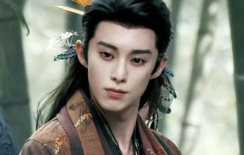 王鹤棣、李沁领衔、荣梓杉汪铎助阵仙侠群像剧《咸鱼飞升》来袭