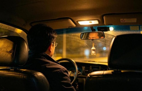 怎么样才是幸福？出租车师傅说了句大实话，听完我放下了焦虑