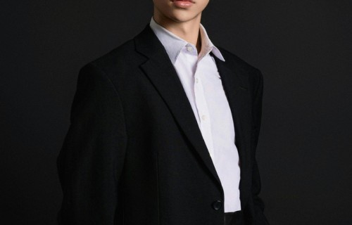 肖战2026双剧霸屏，谍战与治愈题材齐上阵!