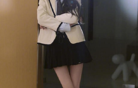 在《乘风2026》二公表演中，孙怡组演唱《亲亲》时，江语晨与孩子的现场互动有何看点？