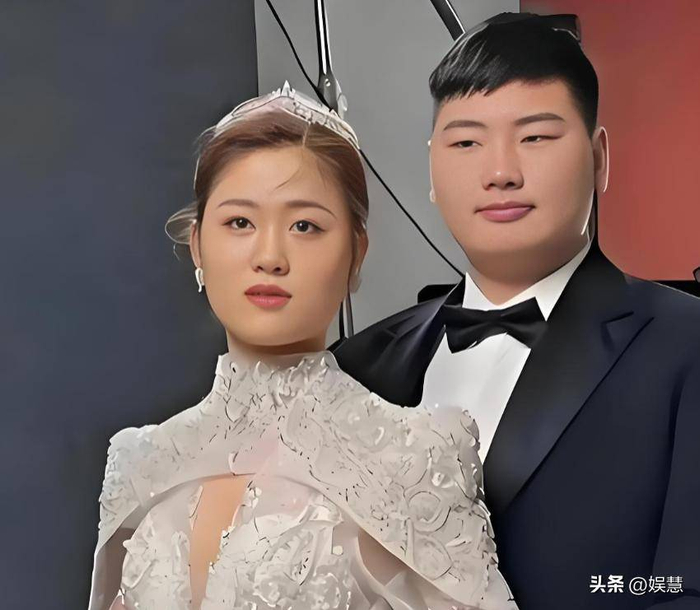  离婚后不久，大衣哥便为儿子朱小伟安排了第二段婚姻，这一次是与当地的一名幼儿园老师陈萌。两人先是订婚，再步入了婚姻的殿堂，并且感情一直很好。如今，他们已经有了一个可爱的儿子，给大衣哥添了一个小孙子。在看到两个孩子都收获了自己的幸福后，大衣哥和大衣嫂的内心也得到了安慰和满足。对于他们来说，最重要的使命已经完成。